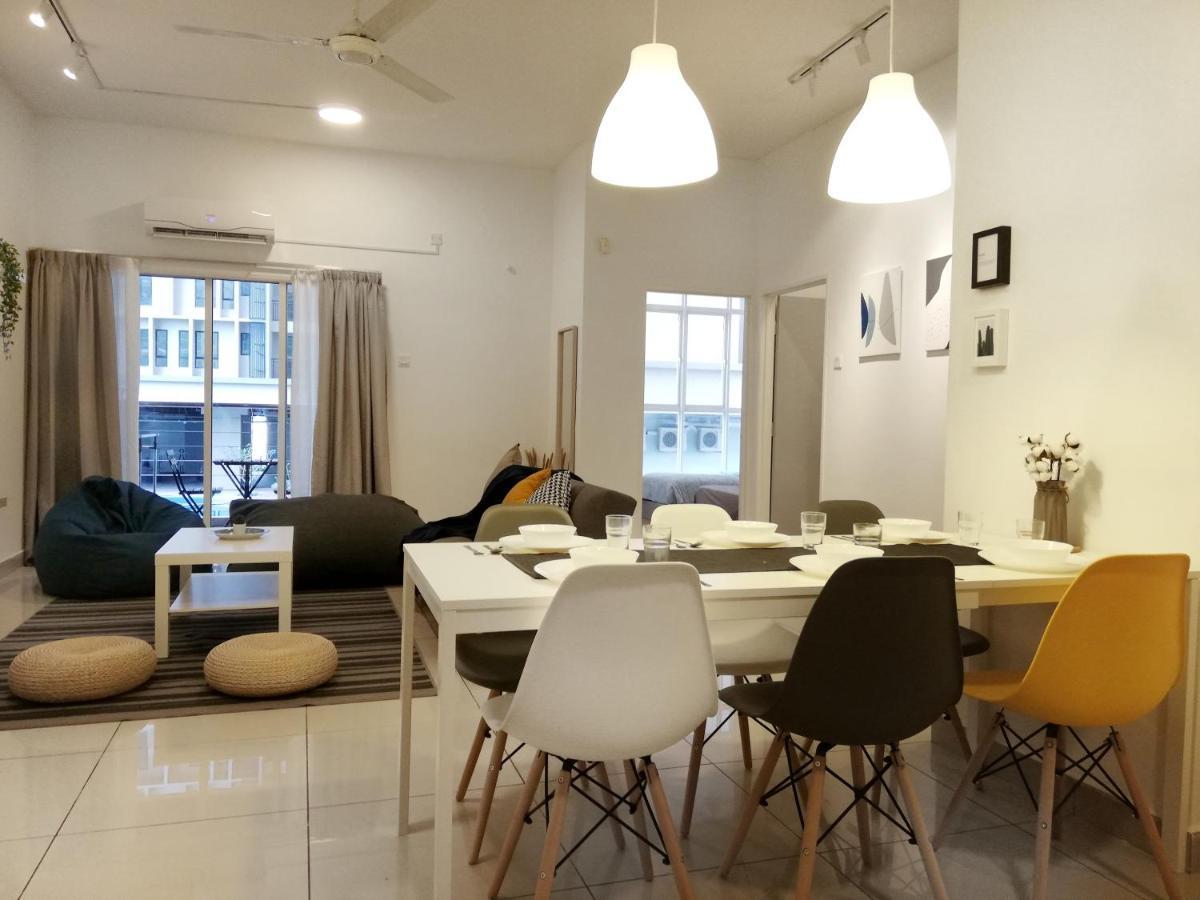 Subang City Residence, 8-9 Pax With Balcony, Walking Distance To Summit, 5Min To Sunway Subang Jaya Exterior photo
