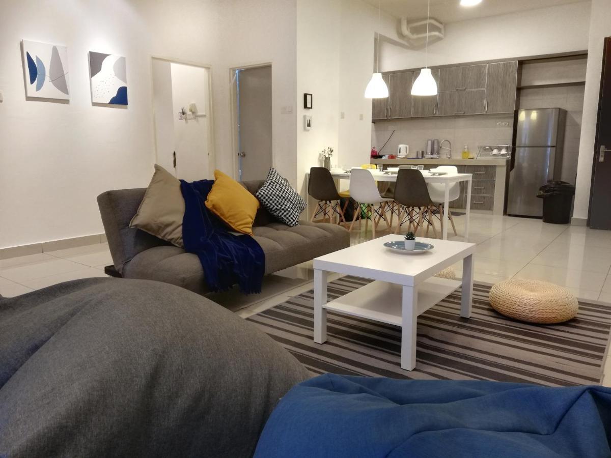 Subang City Residence, 8-9 Pax With Balcony, Walking Distance To Summit, 5Min To Sunway Subang Jaya Exterior photo