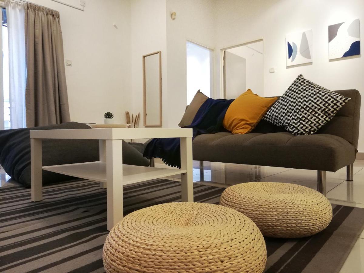 Subang City Residence, 8-9 Pax With Balcony, Walking Distance To Summit, 5Min To Sunway Subang Jaya Exterior photo